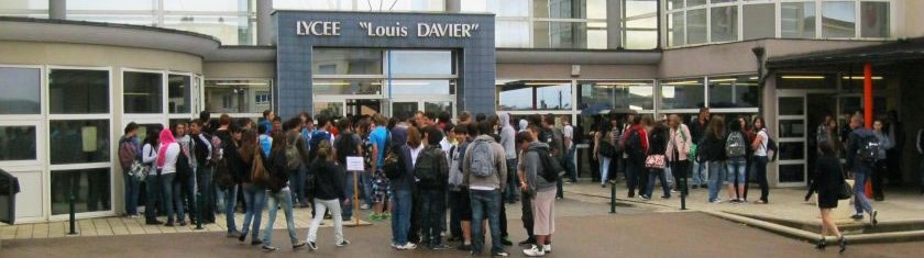 Façade du lycée Louis Davier